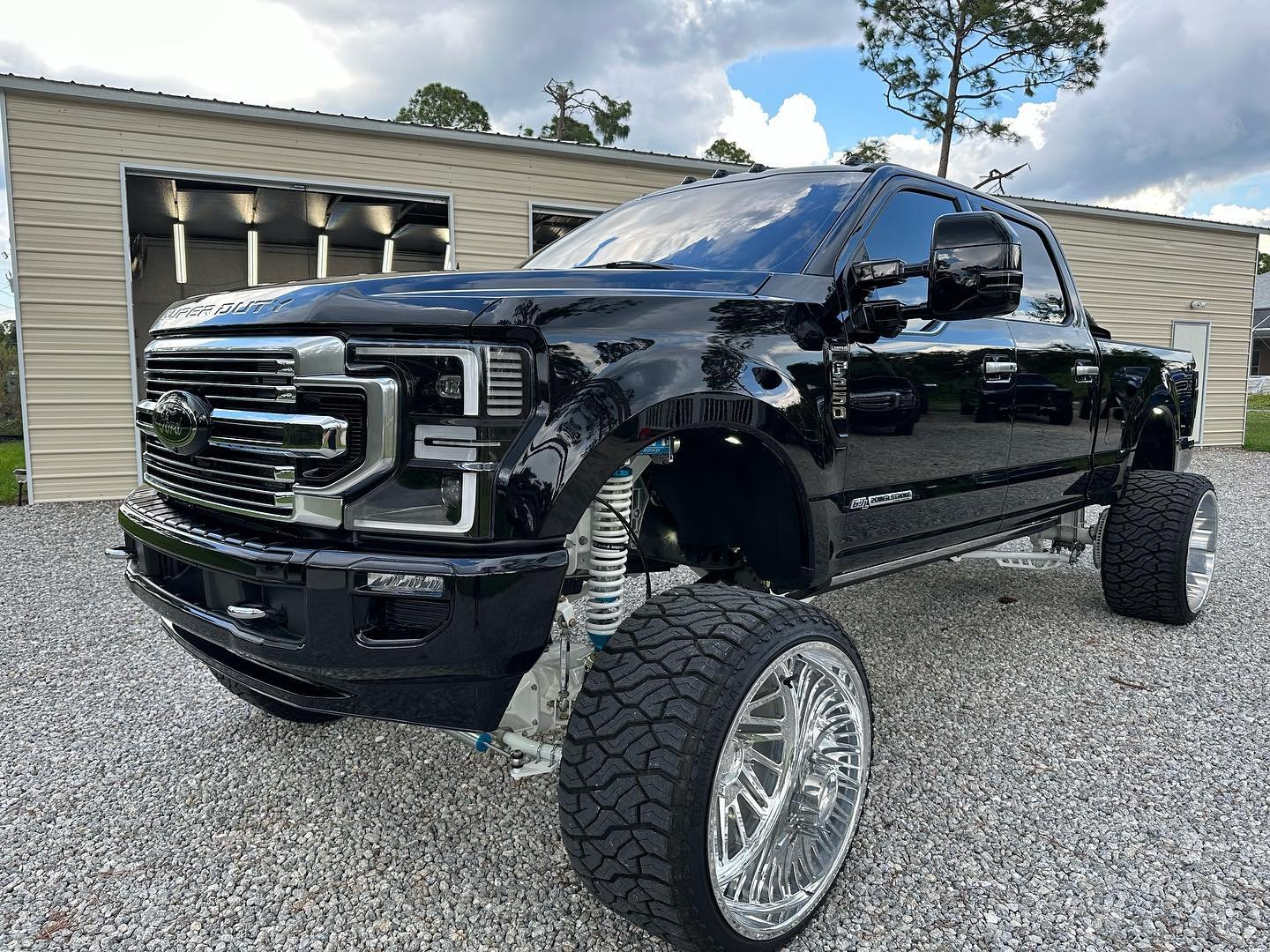 Black F250 White Suspension #4