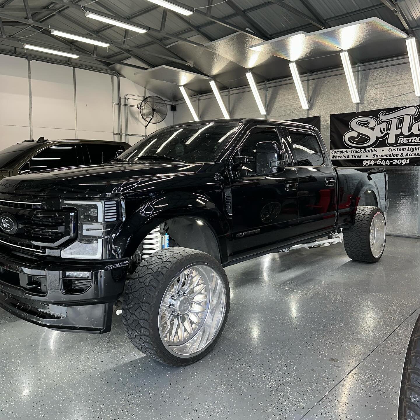 Black f250 White under #